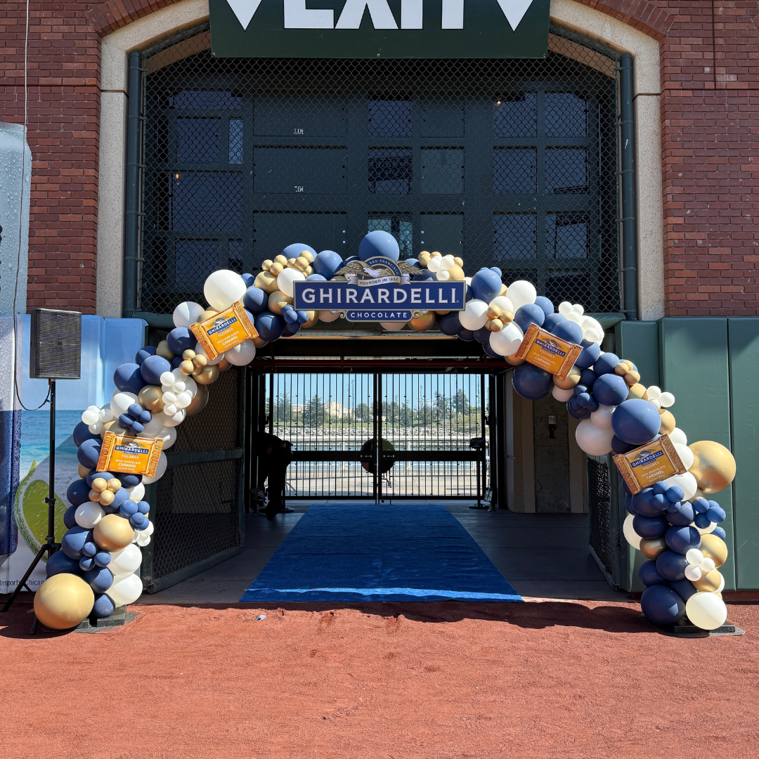 Organic Style Balloon Arch