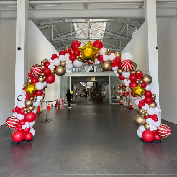 Organic Style Balloon Arch