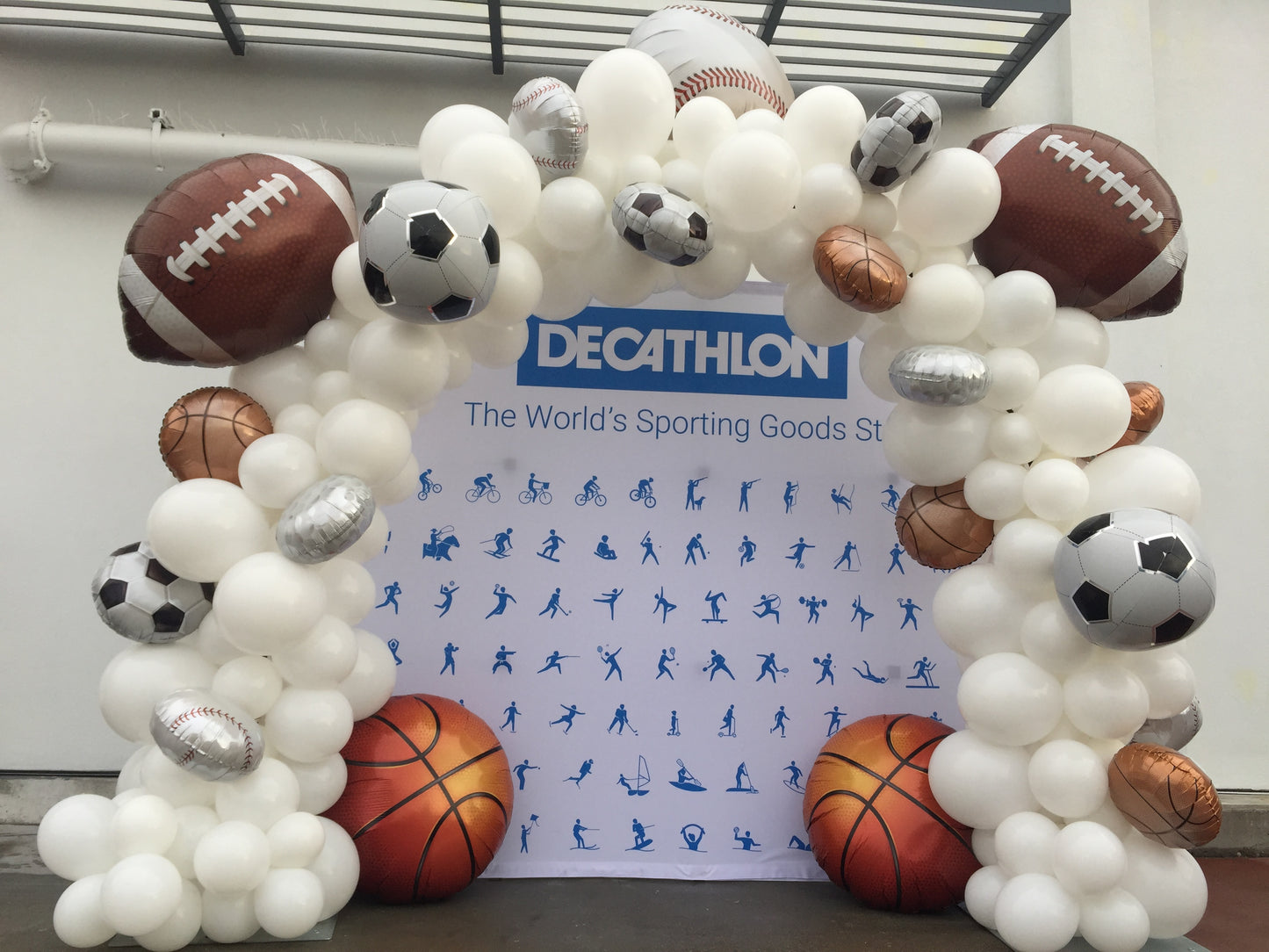 Organic Style Balloon Arch