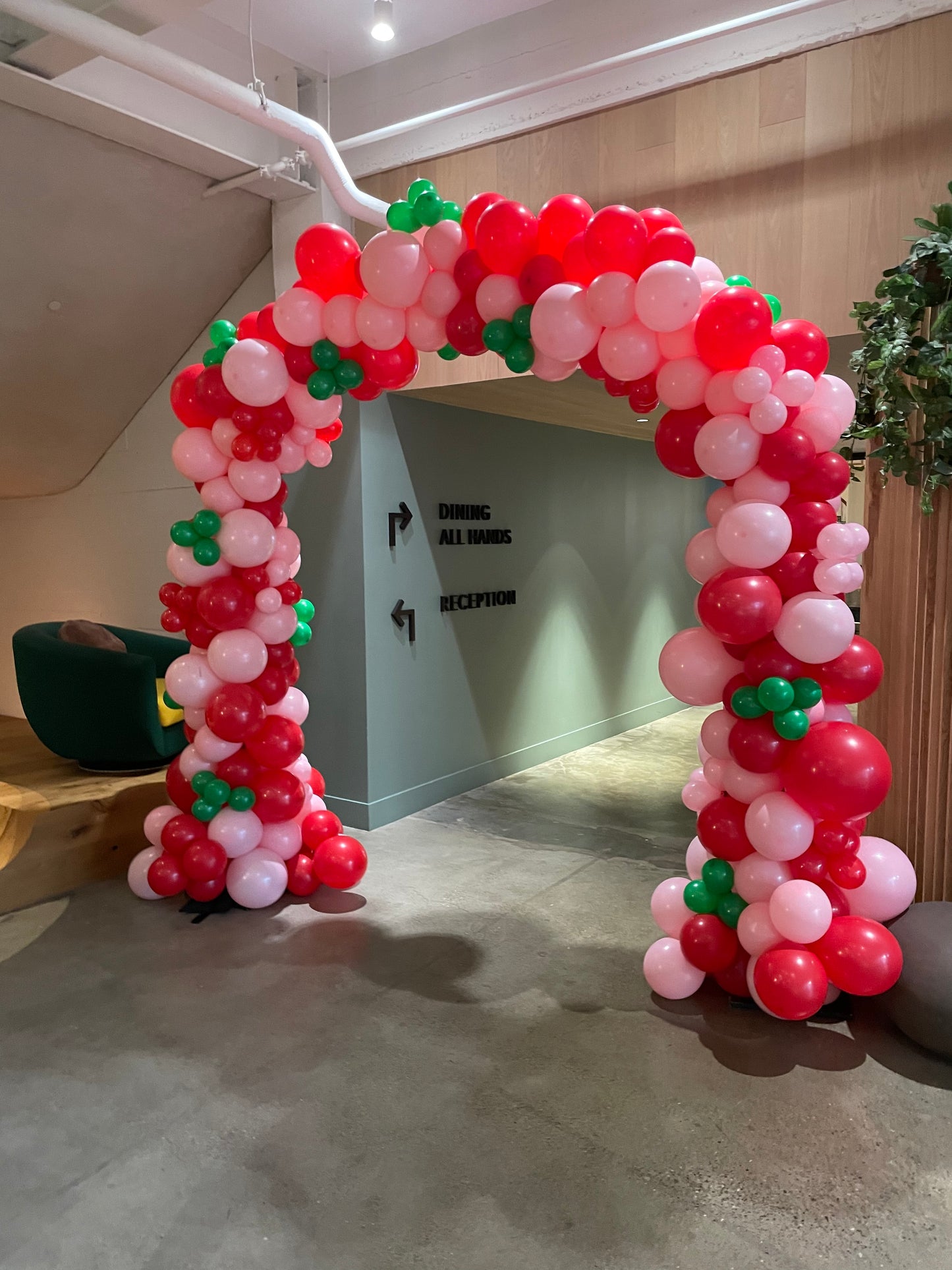 Organic Style Balloon Arch