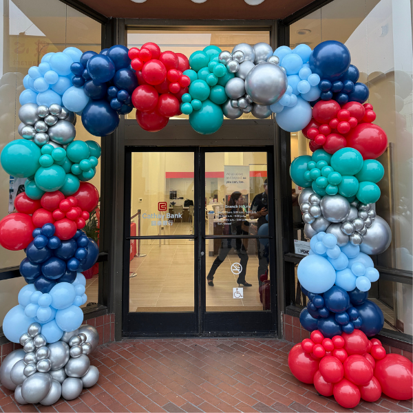 Organic Style Balloon Arch