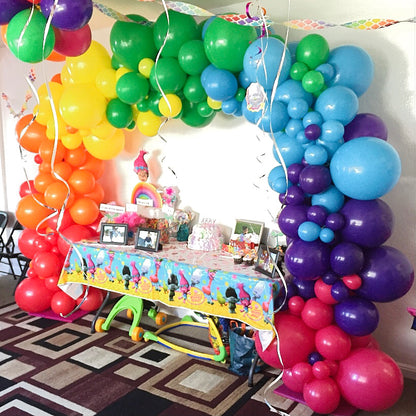 Organic Style Balloon Arch
